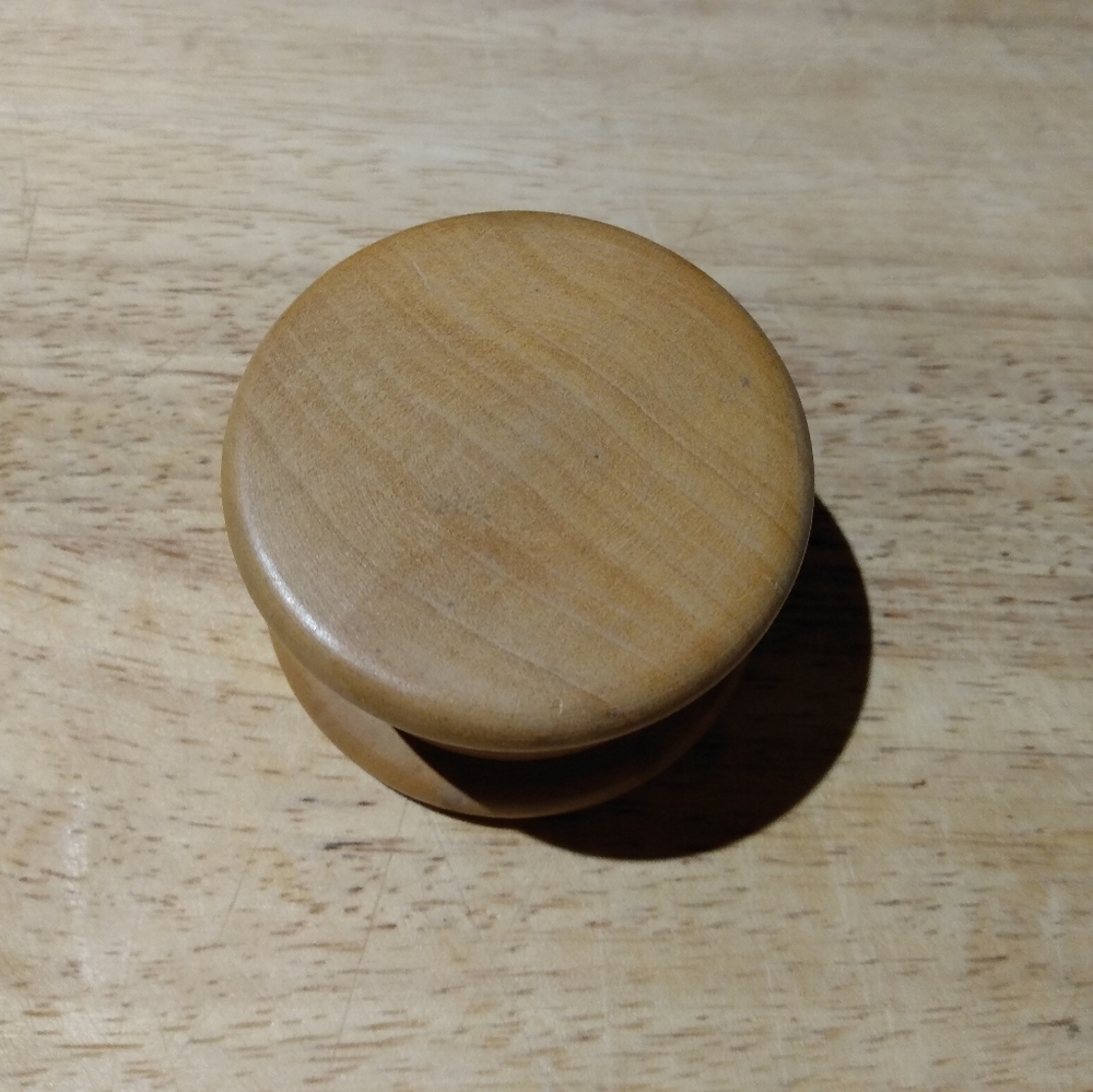 Wood handcrafted grinder